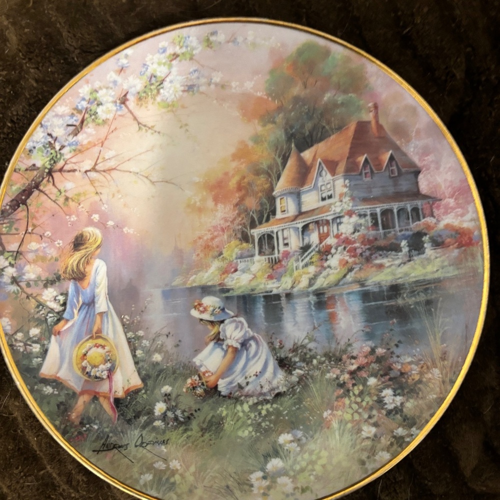Adorable collector plate